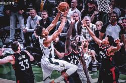 包含密尔沃基雄鹿训练开放日，国际比赛日外线爆发引欢呼，意大利杯在即，球探报告显示潜力的词条-开云网页版